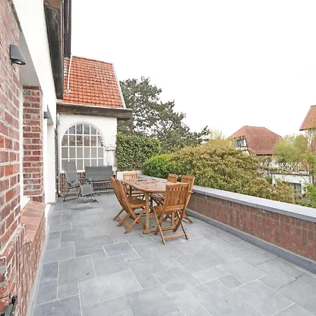 In Het Zoute Near Zeedijk Promenade Villa Knokke-Heist